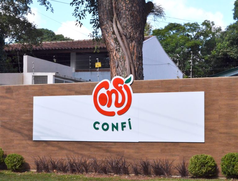 Naming e Rebranding para Gastronomia - Restaurante Confí
